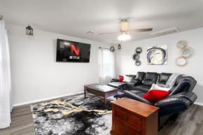 Garage Hangout , Great Home for Extended Stays